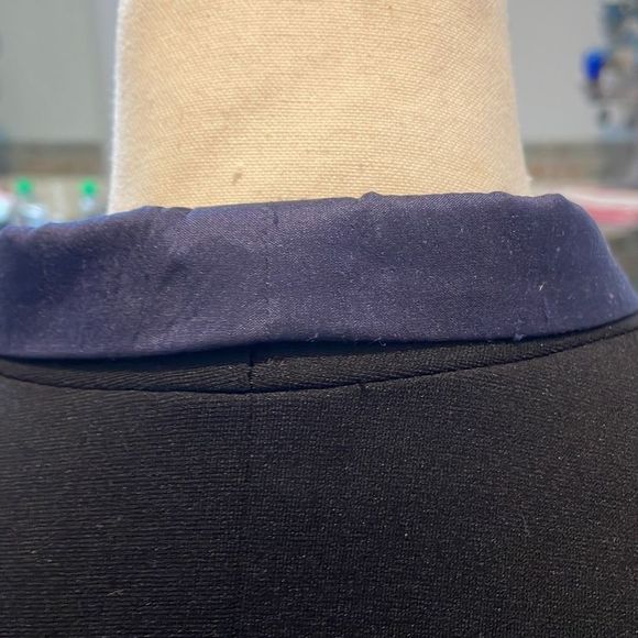 Bailey, 44 new with tags blazer, black with blue trim size large - Picture 3 of 10